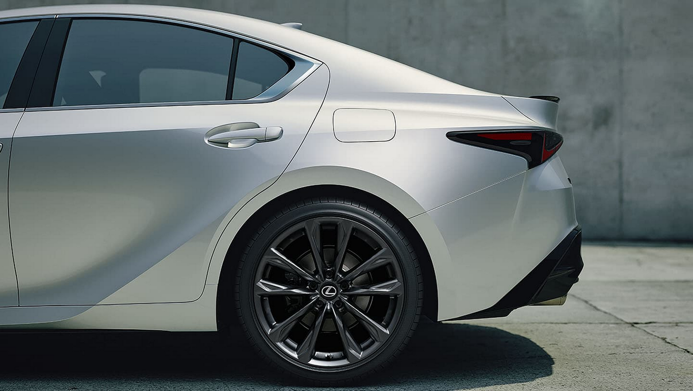 2021 IS 300 Exterior